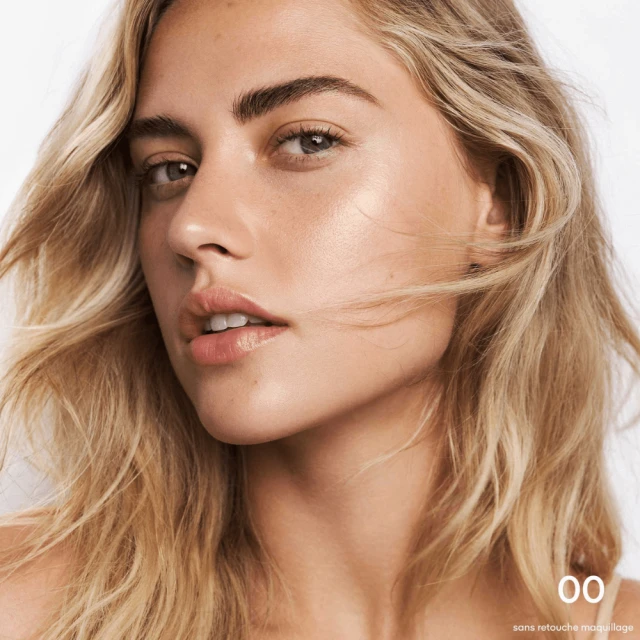 Guerlain - Terracotta Luminizer La Poudre Enlumineur - 96% D'ingrédients D'origine Naturelle Éclat Scintillant & Doré – Image 3