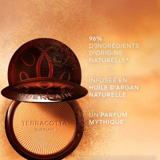 Guerlain - Terracotta Luminizer La Poudre Enlumineur - 96% D'ingrédients D'origine Naturelle Éclat Scintillant & Doré – Image 6